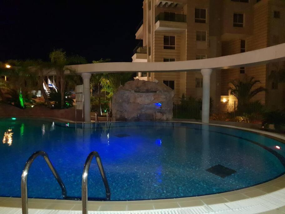 Exclusive Luxury Golf With Pool Sauna Jim דירה