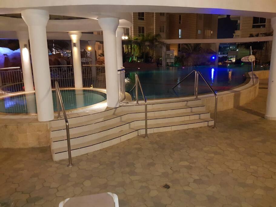 Exclusive Luxury Golf With Pool Sauna Jim אילת